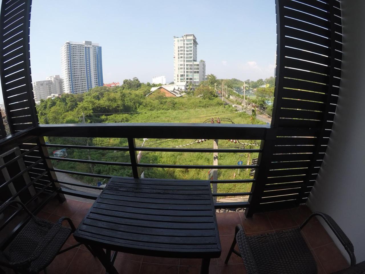 French Connection Hotel Pattaya Quarto foto